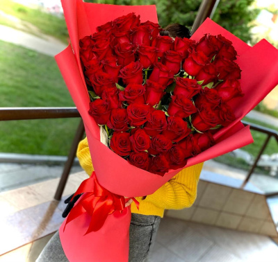 Сердце из роз для любимой